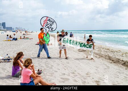 Miami Beach Florida, protesta contro le fuoriuscite di petrolio, perforazione offshore, banner, cartello, FL100515046 Foto Stock