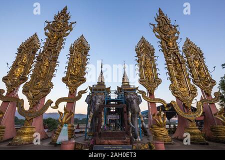 Chiang Rai, Tailandia - 14 Novembre 2017: Triangolo d Oro è punto di confine della Thailandia e Laos e Myanmar tempo chiaro al di fuori Foto Stock