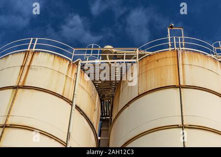 Serbatoi di stoccaggio Foto Stock