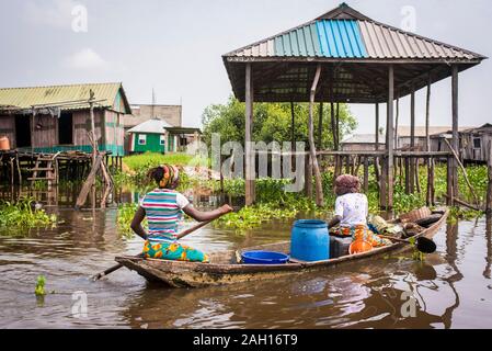 Il Benin, Gamvie, villaggio galleggiante Foto Stock