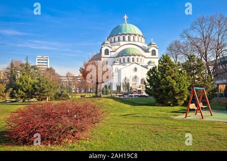 Belgrado. La chiesa o il tempio di San Sava a Belgrado vista colorate, uno dei la più grande chiesa ortodossa orientale edifici, capitale della Serbia Foto Stock