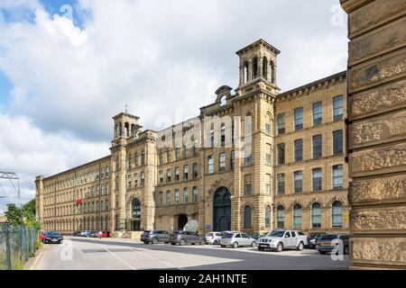 Salts Mill. Saltaire World Heritage Site Village, Shipley, città di Bradley, West Yorkshire, Inghilterra, Regno Unito Foto Stock