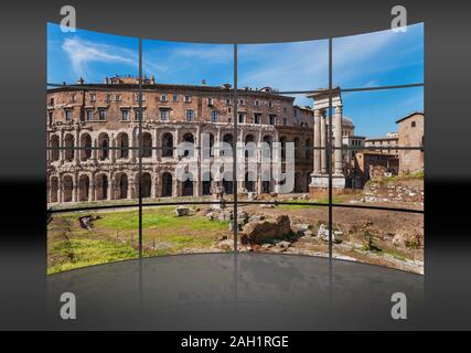 Il teatro di Marcello è stato inaugurato nel 13 A.C. Accanto ad essa sono le rovine del Tempio di Apollo di Sosianus, Roma, Lazio, l'Italia, Europa Foto Stock