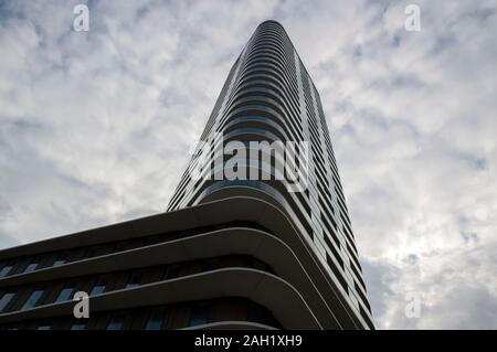 Vista laterale Meininger Hotel a Amsterdam Paesi Bassi 2019 Foto Stock