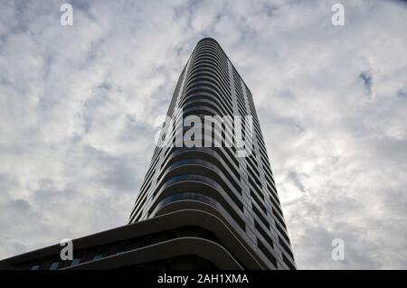 Vista laterale Meininger Hotel a Amsterdam Paesi Bassi 2019 Foto Stock