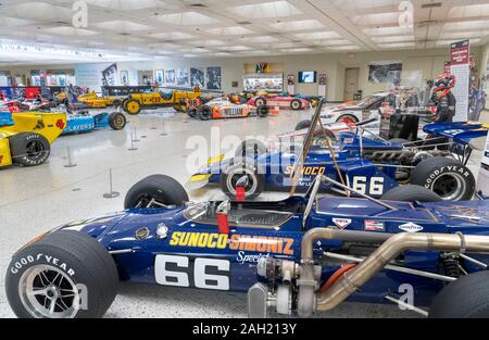 Interno del Motor Speedway di Indianapolis Museum, Indianapolis, Indiana, Stati Uniti d'America. La Speedway è la casa di Indianapolis 500 gara. Foto Stock