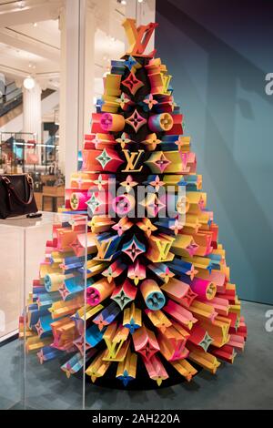 Londra. UK - 20 dicembre 2019, Selfridges, Oxford Street, Londra, decorato per il Natale e il Nuovo Anno 2020 Foto Stock