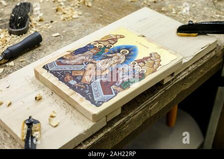 Kalabaka, Grecia - 18 maggio 2011: Lavori in corso: le icone in iconografia studio in Kalabaka, Trikala unità regionali, Grecia Foto Stock