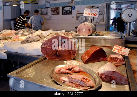 Italia Sicilia Siracusa , 03 luglio 2007: Ortigia mercato del pesce. Foto Stock
