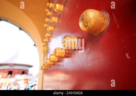 Il doornail di antica architettura cinese Foto Stock