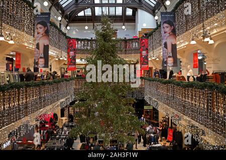 Jenners, Edimburgo, albero di Natale, department store, Scozia UK. Foto Stock