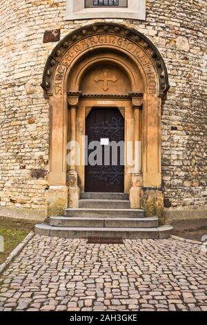 Dettaglio dell'entrata della rotonda di San Martino a Praga Vysehrad, Repubblica Ceca Foto Stock