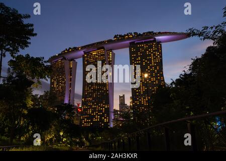 Garden by the Bay a Singapore di notte Foto Stock