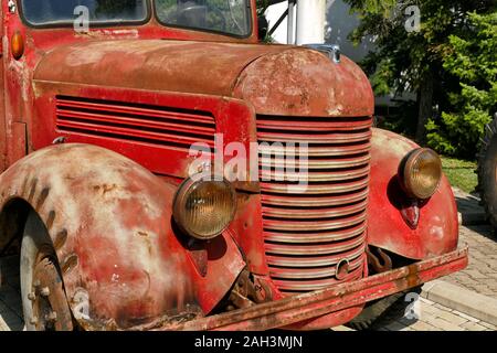 Vecchio camion dei pompieri dalla metà del XX secolo Foto Stock