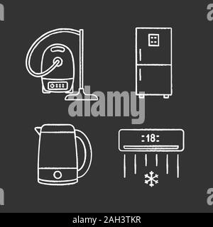 Elettrodomestico chalk set di icone. Aspirapolvere, frigo, bollitore elettrico, il condizionatore d'aria. Vettore isolato illustrazioni della lavagna Illustrazione Vettoriale