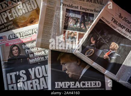 I titoli dei giornali in New York il Giovedi, Dicembre 19, 2019 Relazione sull'impeachment del presidente Donald Trump. (© Richard B. Levine) Foto Stock