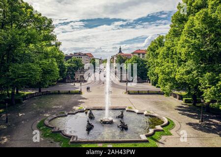 Fontana sulla terrazza Prinzregent-Luitpold, Massimiliano Park, Monaco di Baviera, Germania Foto Stock