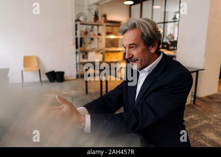 Imprenditore Senior in office Foto Stock