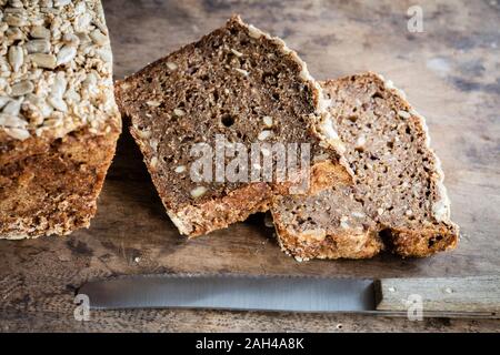 Filone di Rhenish pane di segale con pasta madre Foto Stock