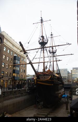 Passeggiando per Londra e catturando la sua bellezza in tutta la città Foto Stock