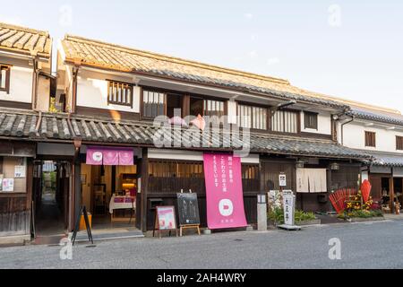 Negozio di souvenir 'Bikando', Kurashiki Bikan quartiere storico, Kurashiki City, Prefettura di Okayama, Giappone Foto Stock