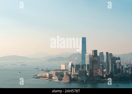 Hong Kong Cina - Novembre 2019: skyline di Hong Kong, Antenna di Kowloon City Foto Stock