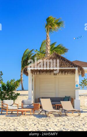 Spiaggia riservata hut su un isola tropicale Foto Stock