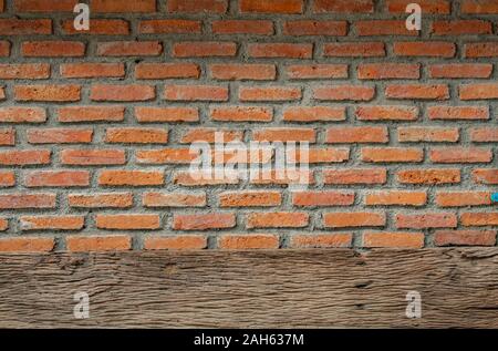 Striped muri di mattoni viene utilizzato come sfondo. Foto Stock