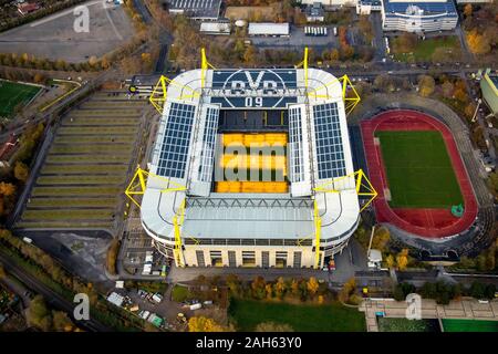 Foto aerea, Signal Iduna Park, BVB09 Stadium Borussia Dortmund, Dortmund, la zona della Ruhr, Renania settentrionale-Vestfalia, Germania, DE, Europa, uccelli-occhi vista, Foto Stock