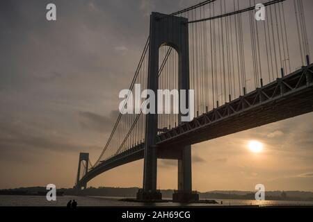 Ponte Verrazzano-Narrows, Gravesend Bay Foto Stock