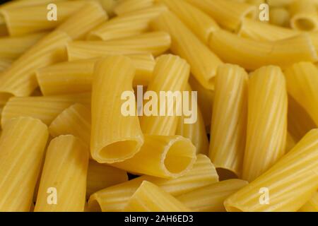 Sfondo formato da una forma a spirale la pasta Foto Stock