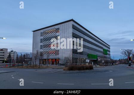 Edifici moderni situato sui terreni dell'Università di Calgary a Calgary, Alberta, Canada. Foto Stock