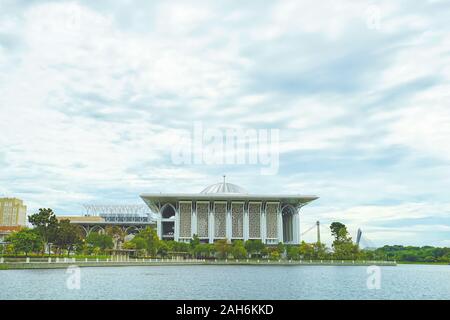 La moschea di ferro denominato Masjid Tuanku Mizan Zainal Abidin in Putrajaya, Malaysia. Foto Stock