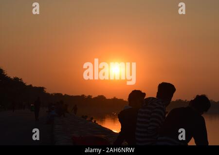 Vista tramonto al Lago Sukhna Chandigarh Foto Stock