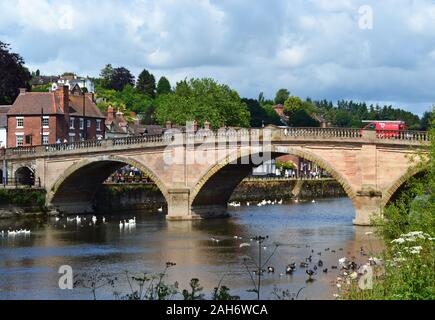 Bewdley ponte sul fiume Severn, correndo attraverso Bewdley in Worcestershire, Regno Unito Foto Stock