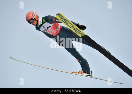 Oberstdorf, Erdinger Arena. 29 Dic, 2018. Sessantottesima anteprima Torneo delle quattro colline 2019/2020. Archivio fotografico; Karl GEIGER (GER), salto, azione, azione unica, immagine singola, tagliare, corpo intero shot, figura intera. Salto con gli sci, 67th International Torneo delle quattro colline 2018/19. Qualifica di aprire la concorrenza a Oberstdorf, Erdinger Arena, il 29 dicembre 2018. Â | Utilizzo di credito in tutto il mondo: dpa/Alamy Live News Foto Stock