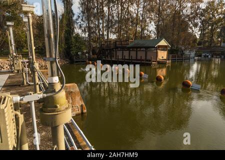 Navigazione Burrell Lock & Dam in bisogno di restauro. Foto Stock