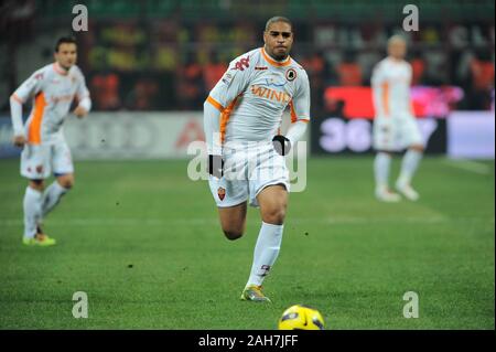 Milano, 18 dicembre 2010, 'G.ALLO STADIO MEAZZA SAN SIRO ' Stadium,Campionato di Calcio Seria A 2010/2011, AC Milan - AS Roma: Adriano in azione durante il Foto Stock