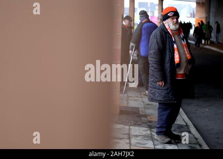 Blackpool, Regno Unito. Il 26 dicembre, 2019. BLACKPOOL, INGHILTERRA - Dicembre 26th Vista generale di Blackpool ventola durante la scommessa del Cielo lega 1 corrispondenza tra Blackpool e Accrington Stanley a Bloomfield Road e Blackpool giovedì 26 dicembre 2019. (Credit: Tim Markland | MI News) La fotografia può essere utilizzata solo per il giornale e/o rivista scopi editoriali, è richiesta una licenza per uso commerciale Credito: MI News & Sport /Alamy Live News Foto Stock