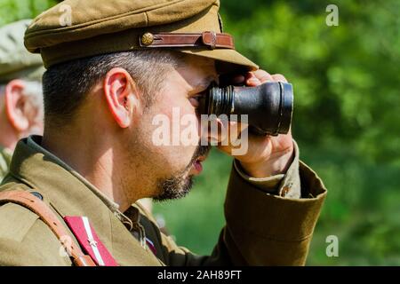 La lettonia, LIEPAJA - 8 giugno: Liepaja è un ottimo luogo dove assaporare l'arte, la musica e le attività sulla spiaggia. Attori soldati giocare in data 8 giugno 2019, Liepaja, Latv Foto Stock