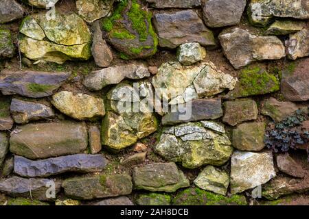 Tradizionalmente prevista muro di pietra . Foto Stock