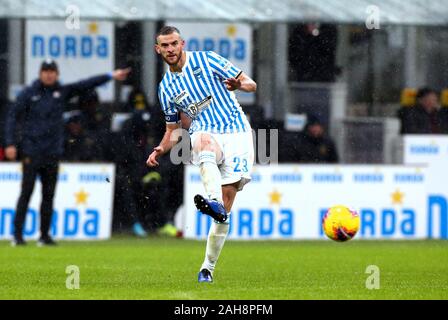 Milano, ITALIA - 01 dicembre 2019: Francesco Vicari in azione durante la Serie A 2019/2020 INTER v SPAL allo stadio di San Siro. Foto Stock