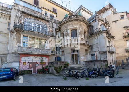 Villa Cuomo, vico sant'eframo, paradisiello, Napoli - facciata Foto Stock
