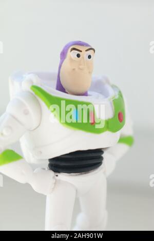 Figurina giocattolo di Buzz Lightyear. Buzz Lightyear è un personaggio immaginario della serie Toy Story. Foto Stock