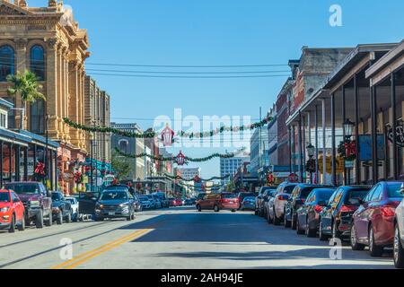 Il trefolo, famosa strada storica nel centro di Galveston in Texas, a Natale. Foto Stock