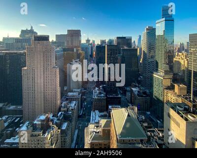 Vista aerea della città di New York in cerca da Midtown Manhattan fino a Times Square. Foto Stock