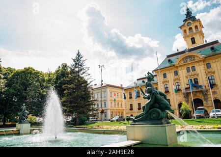 Szeged Municipio e Piazza Szechenyi in Ungheria Foto Stock