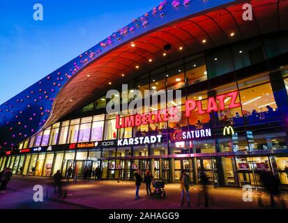 06.11.2019, Essen, Nord Reno-Westfalia, Germania - piazza Limbecker Platz, inner city shopping centre. 00x191106D008CAROEX.JPG [modello di rilascio: NO, proprietà Foto Stock