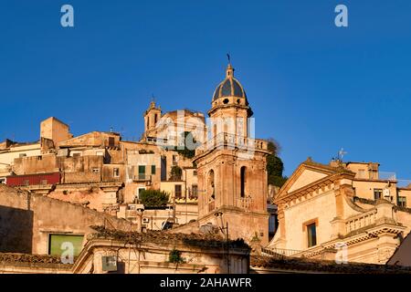 Vista del centro storico di Ragusa Ibla Sicilia Italia Foto Stock
