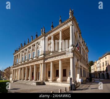 Vicenza, Veneto, Italia. Il Palazzo Chiericati è un palazzo rinascimentale a Vicenza (Italia settentrionale), progettata da Andrea Palladio. Foto Stock